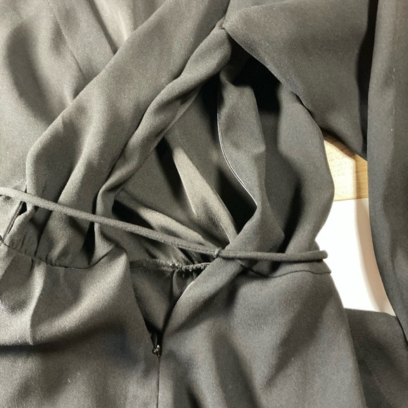 J. Crew Black Wrap Blouse Sz 8 - Picture 4 of 6